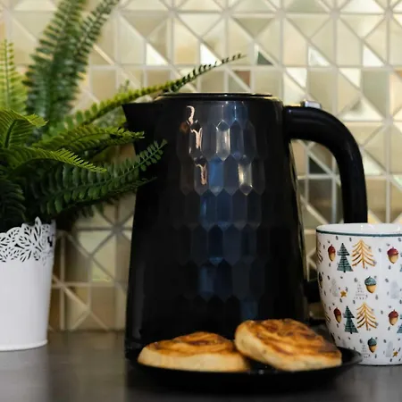 Atmospheric In For 4 Guests By Renters Appartamento