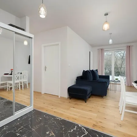 Atmospheric In For 4 Guests By Renters * Varsóvia