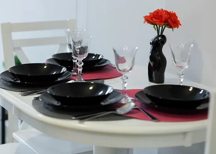 Atmospheric In For 4 Guests By Renters