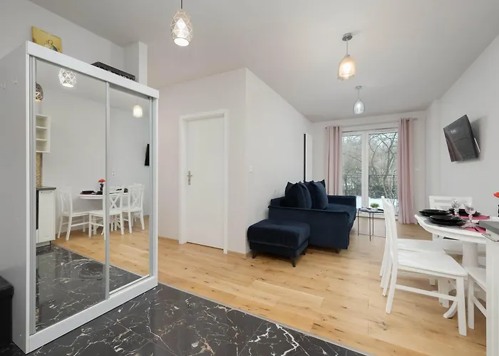 Atmospheric In For 4 Guests By Renters * وارسو