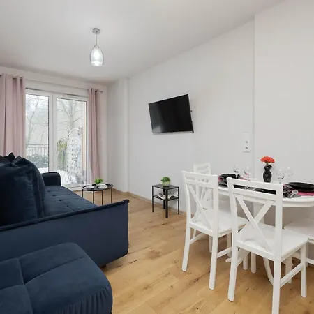Apartment Atmospheric In For 4 Guests By Renters Warschau